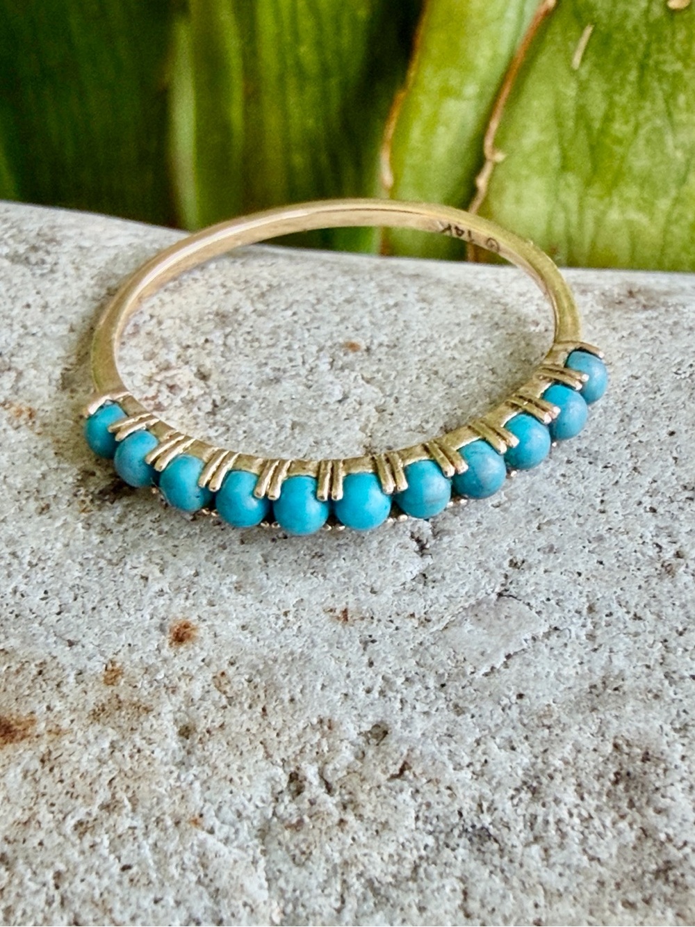 14 karat gold and turquoise band